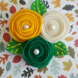 Felt girls hair clips (age  5 and up) set of 2.